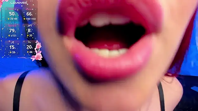 Snapshot of ZaraWest chatting on March 2025 03:33:02 AM ZaraWest online show from March 2025 03:33:02 AM