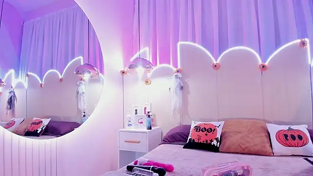 Snapshot of Laurentdupont04 chatting on October 2025 03:05:02 AM Laurentdupont04 online show from October 2025 03:05:02 AM