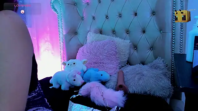 AlexaFoxy18 online show from March 2025 07:58:02 AM