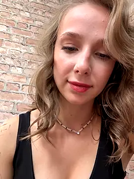 CaseyStar online show from September 2025 12:49:02 PM