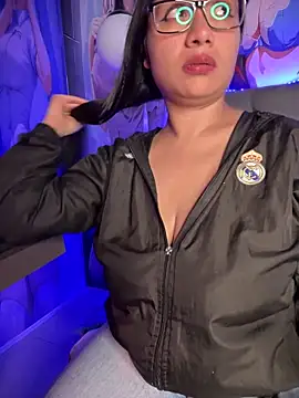 Im Little online show from September 2025 03:17:02 AM