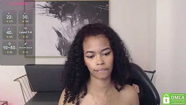 Snapshot of Shenna_brunette_ chatting on January 2025 04:13:01 PM Shenna brunette online show from January 2025 04:13:01 PM