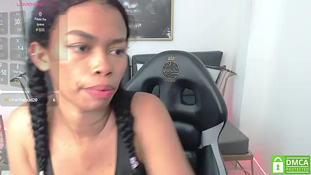 Snapshot of Shenna_brunette_ chatting on January 2025 04:06:01 PM Shenna brunette online show from January 2025 04:06:01 PM