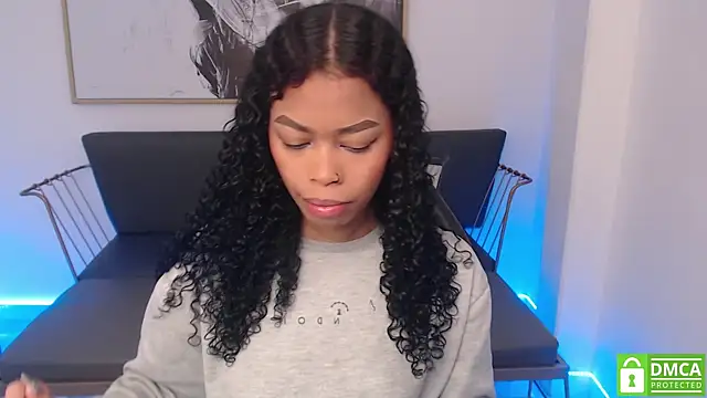 Snapshot of Shenna_brunette_ chatting on February 2025 01:11:01 PM Shenna brunette online show from February 2025 01:11:01 PM