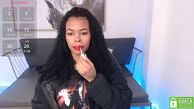 Snapshot of Shenna_brunette_ chatting on February 2025 01:11:02 PM Shenna brunette online show from February 2025 01:11:02 PM