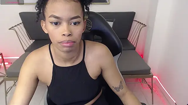 Snapshot of Shenna_brunette_ chatting on February 2025 08:03:01 PM Shenna brunette online show from February 2025 08:03:01 PM