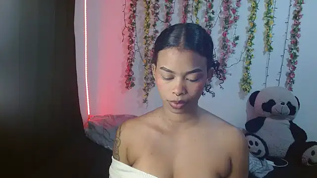 Snapshot of Shenna_brunette_ chatting on September 2025 03:08:01 AM Shenna brunette online show from September 2025 03:08:01 AM