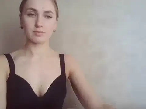 CaitlinaJayne23 online show from February 2025 01:05:02 PM