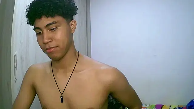 Snapshot of sexy_diamante_ chatting on November 2025 01:50:02 AM sexy diamante online show from November 2025 01:50:02 AM