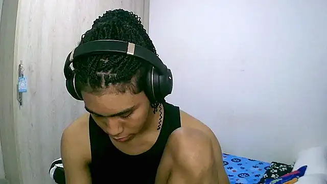 Snapshot of sexy_diamante_ chatting on November 2025 01:59:02 AM sexy diamante online show from November 2025 01:59:02 AM