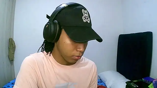 Snapshot of sexy_diamante_ chatting on November 2025 03:17:01 AM sexy diamante online show from November 2025 03:17:01 AM