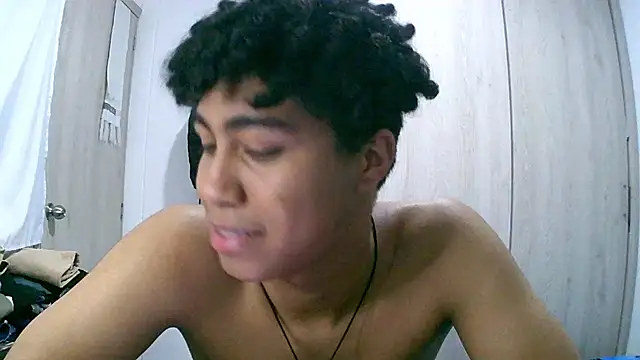 Snapshot of sexy_diamante_ chatting on February 2026 02:32:01 AM sexy diamante online show from February 2026 02:32:01 AM