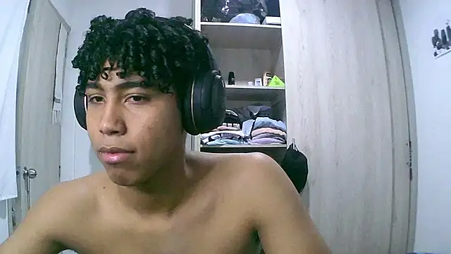 Snapshot of sexy_diamante_ chatting on February 2026 04:08:01 AM sexy diamante online show from February 2026 04:08:01 AM