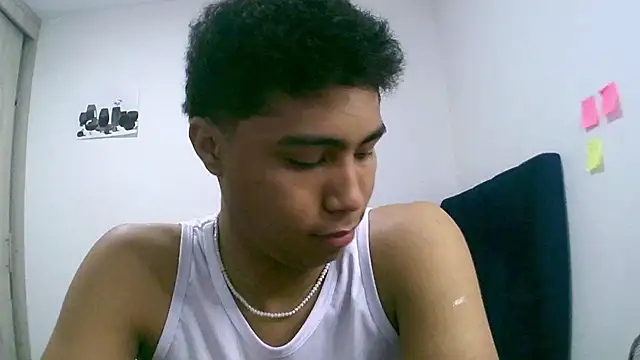 Snapshot of sexy_diamante_ chatting on February 2026 01:28:02 AM sexy diamante online show from February 2026 01:28:02 AM