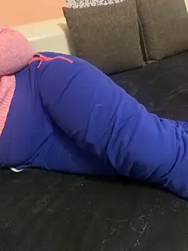 Snapshot of lora19922 chatting on December 2024 09:30:02 PM lora19922 online show from December 2024 09:30:02 PM