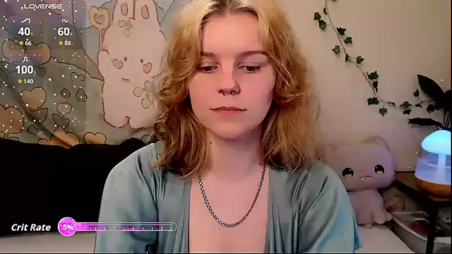 Snapshot of Moona_xx chatting on May 2026 10:59:01 PM Moona xx online show from May 2026 10:59:01 PM