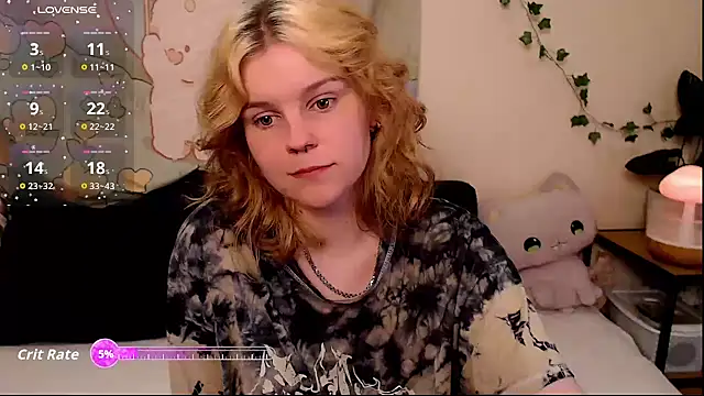 Snapshot of Moona_xx chatting on May 2026 10:49:02 PM Moona xx online show from May 2026 10:49:02 PM