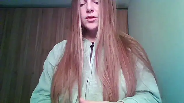 Evasapples online show from January 2026 05:16:01 PM