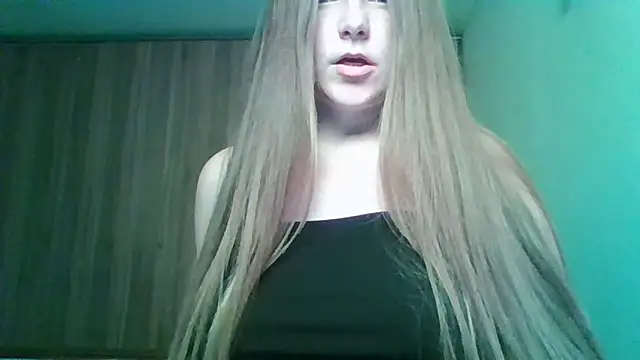 Evasapples online show from March 2026 09:40:01 PM