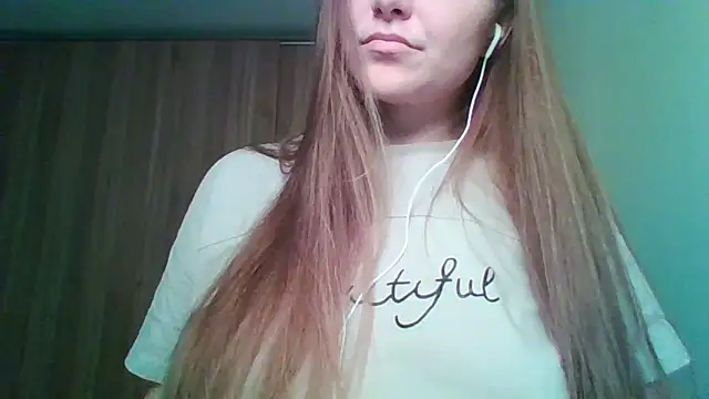 Evasapples online show from May 2026 04:04:02 PM