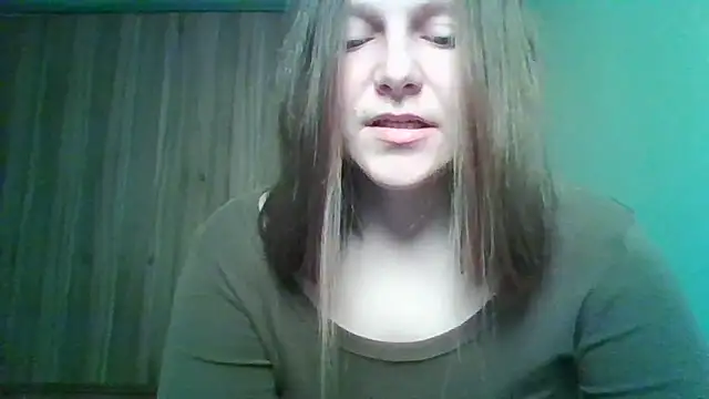 Evasapples online show from May 2026 07:22:01 PM