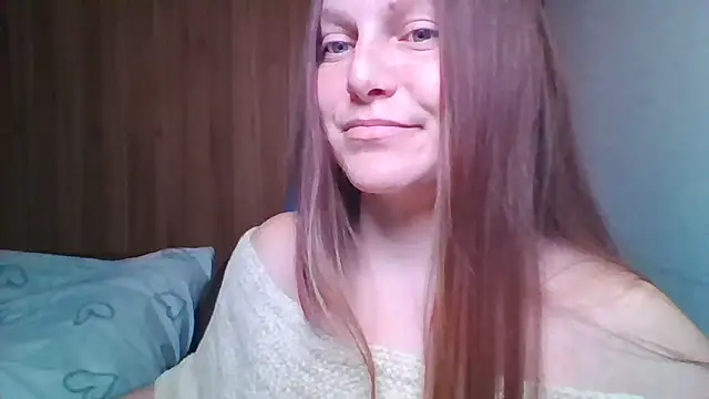 Evasapples online show from May 2026 07:32:02 PM
