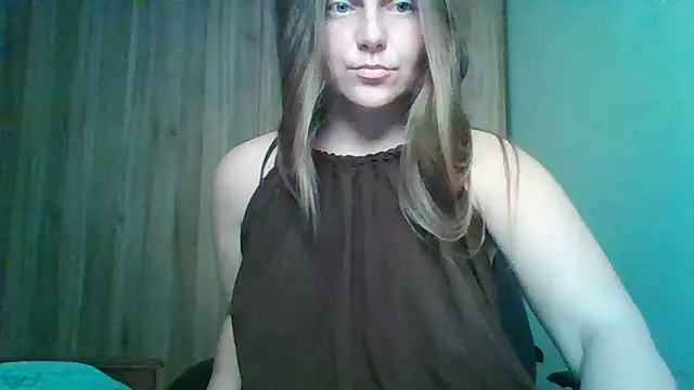 Evasapples online show from June 2026 09:35:02 PM