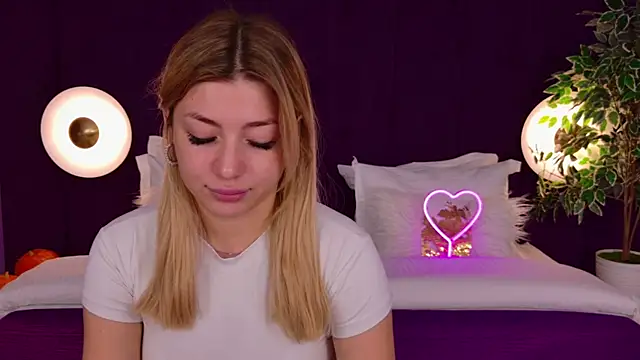 HelenaMorgan online show from October 2025 03:09:02 AM