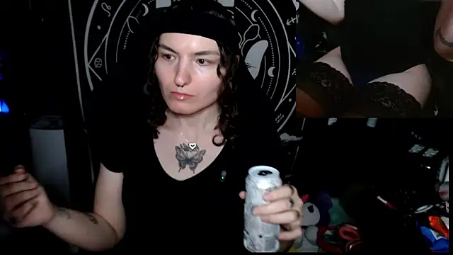 BrandiWRLD 999 online show from September 2025 06:56:02 PM