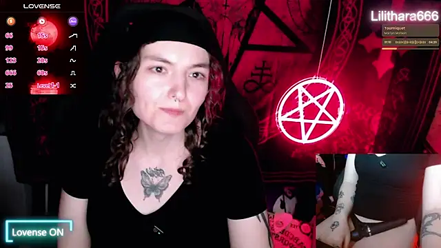 BrandiWRLD 999 online show from October 2025 01:29:01 AM