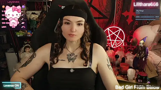 BrandiWRLD 999 online show from April 2026 06:50:01 PM
