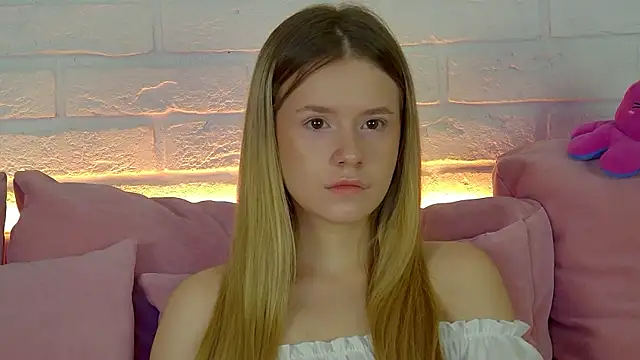 MilanaBalmain online show from December 2025 04:51:01 AM