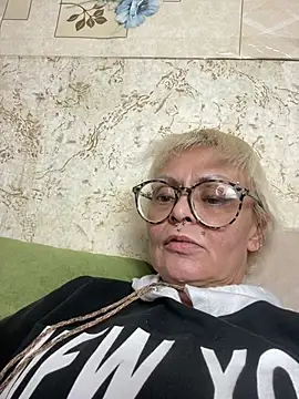 Snapshot of Gardener_of_Illusions chatting on March 2025 04:02:02 AM Gardener of Illusions online show from March 2025 04:02:02 AM