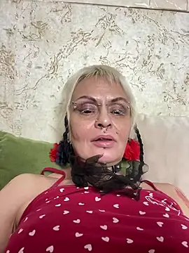 Snapshot of Gardener_of_Illusions chatting on March 2025 01:56:02 PM Gardener of Illusions online show from March 2025 01:56:02 PM