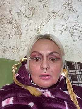 Snapshot of Gardener_of_Illusions chatting on September 2025 02:02:02 AM Gardener of Illusions online show from September 2025 02:02:02 AM