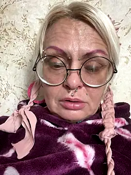 Snapshot of Gardener_of_Illusions chatting on October 2025 12:52:01 AM Gardener of Illusions online show from October 2025 12:52:01 AM