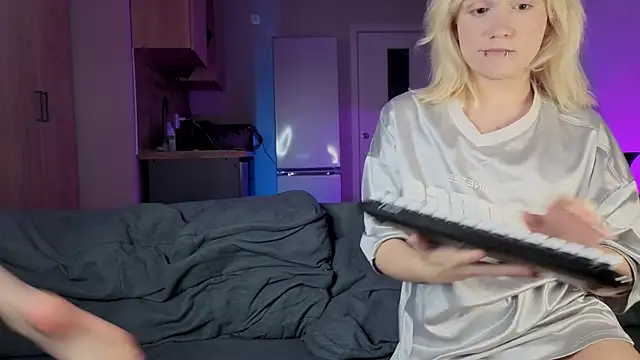 Gregory Byyrd online show from October 2025 09:04:01 PM