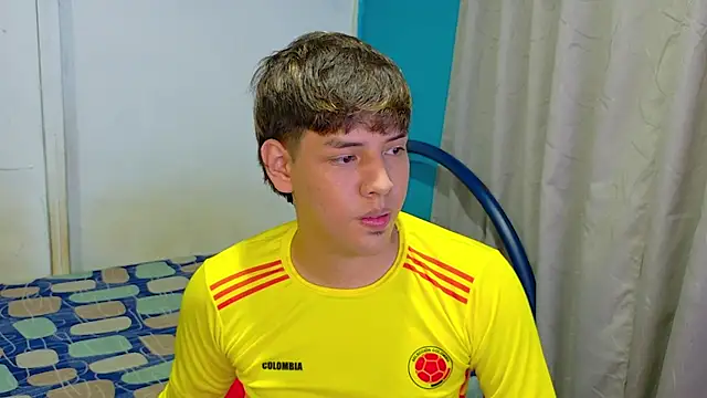 Snapshot of zackmontieel chatting on February 2026 09:13:01 AM zackmontieel online show from February 2026 09:13:01 AM