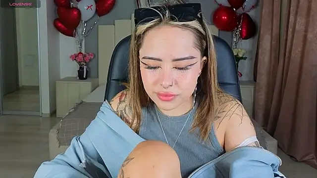 baby  kim online show from October 2025 05:03:02 AM