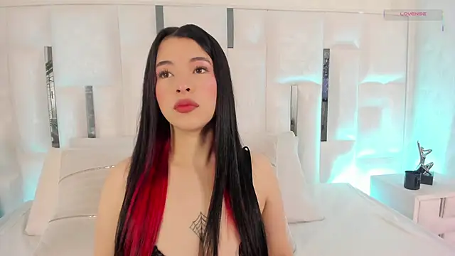 Snapshot of im_nika_ chatting on February 2026 12:21:01 PM im nika online show from February 2026 12:21:01 PM