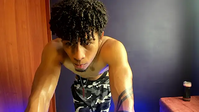 Pendragon1224 online show from December 2024 04:29:02 PM