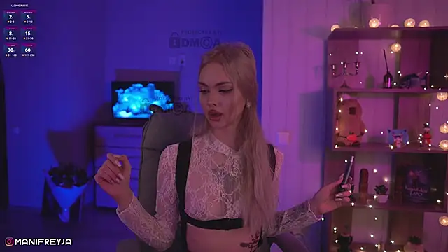 ManiFreyja online show from February 2025 09:10:01 PM