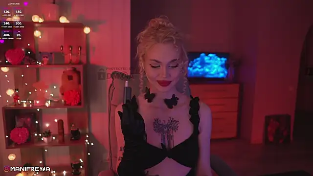 ManiFreyja online show from March 2025 07:20:02 PM