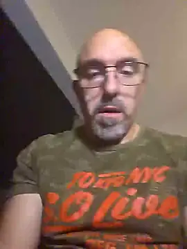 Snapshot of Crosss-23cm chatting on November 2025 07:46:02 PM Crosss-23cm online show from November 2025 07:46:02 PM