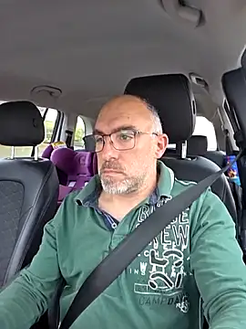 Snapshot of Crosss-23cm chatting on December 2025 02:14:02 PM Crosss-23cm online show from December 2025 02:14:02 PM