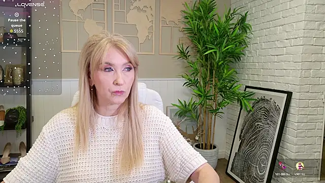 LadyLeea online show from May 2026 05:13:01 AM