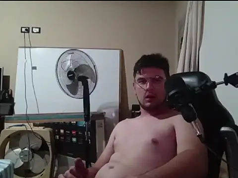 enzis3 online show from February 2026 11:19:02 PM