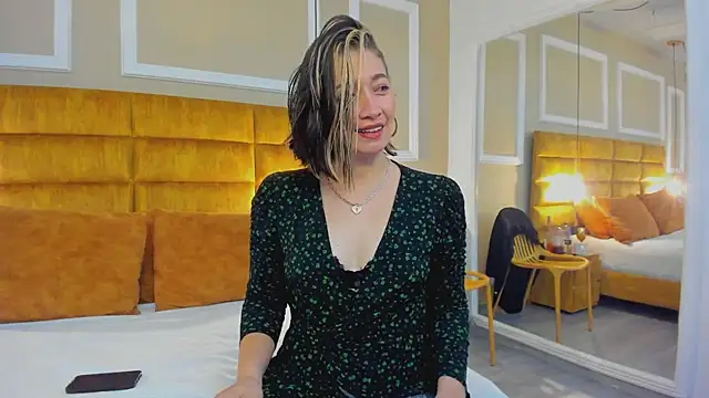 Snapshot of adarussell chatting on January 2026 03:06:01 PM adarussell online show from January 2026 03:06:01 PM