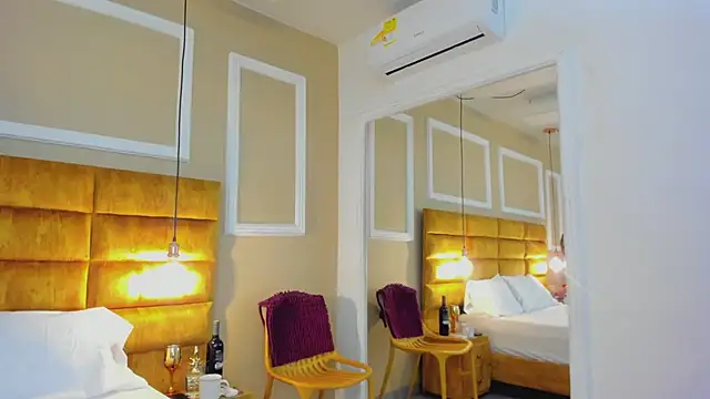 Snapshot of adarussell chatting on February 2026 03:04:01 PM adarussell online show from February 2026 03:04:01 PM