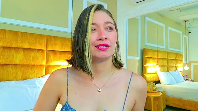 Snapshot of adarussell chatting on February 2026 05:02:02 PM adarussell online show from February 2026 05:02:02 PM